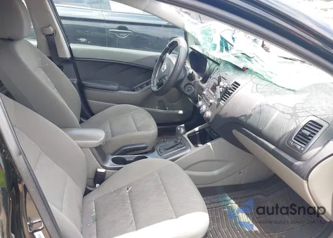 2015 Kia Forte Lx z USA, uszkodzony, nr VIN KNAFK4A62F5386122